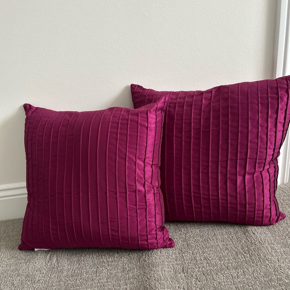 NWT Fuchsia Throw Pillow Set of 2 Pink 20x20 New Toss Pillows Satin Stripes